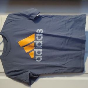 Adidas tshirt M